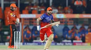 सनराइजर्स के खिलाफ मैच में कोहली ने रचा इतिहास, IPL में 10 बार 400+ रन बनाने वाले बल्लेबाज बने